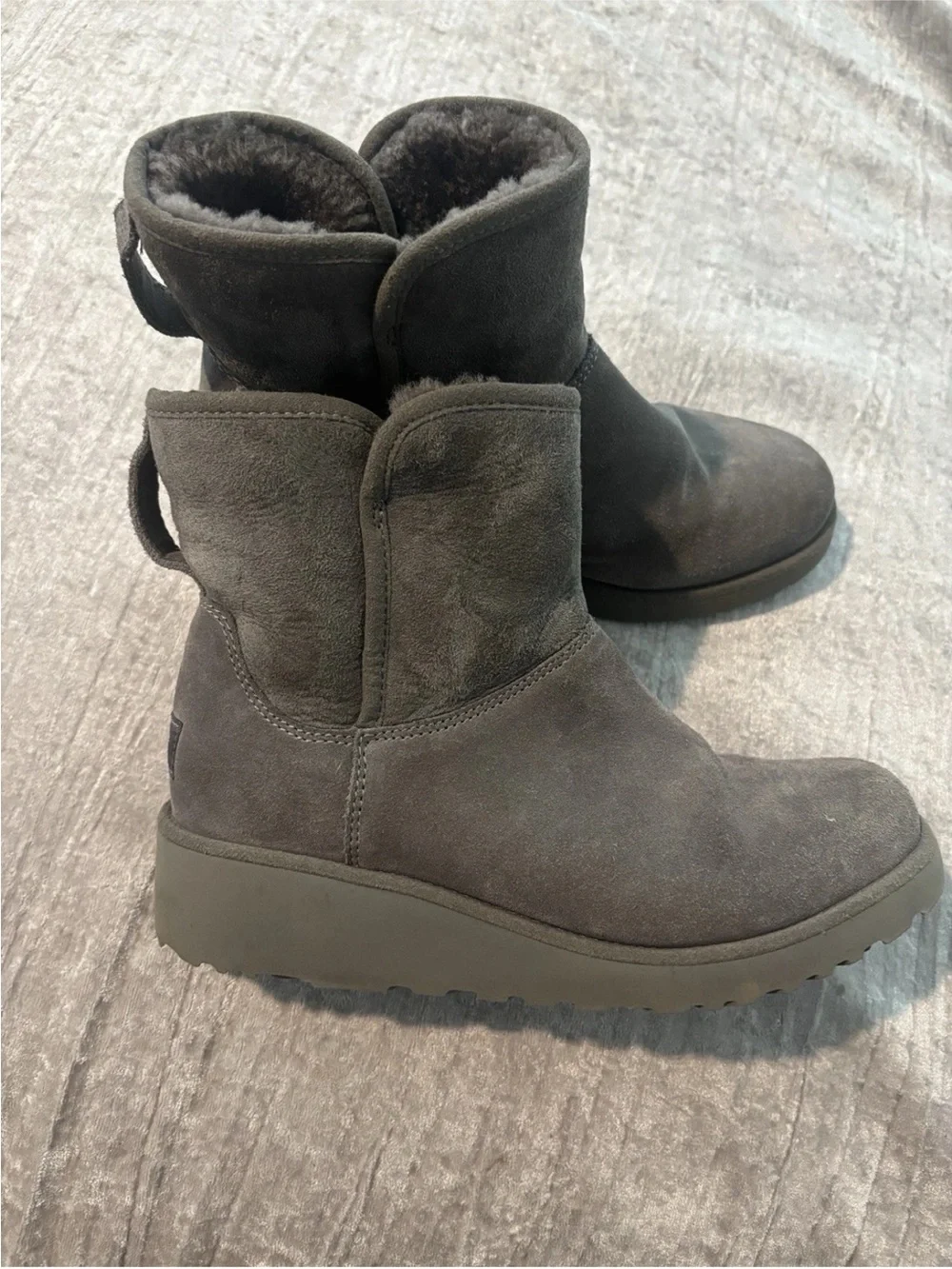 UGG Kristin Womens Boots 1012497 Gray Suede Wedge SIZE 6.5 Ankle Boot - Picture 3 of 10